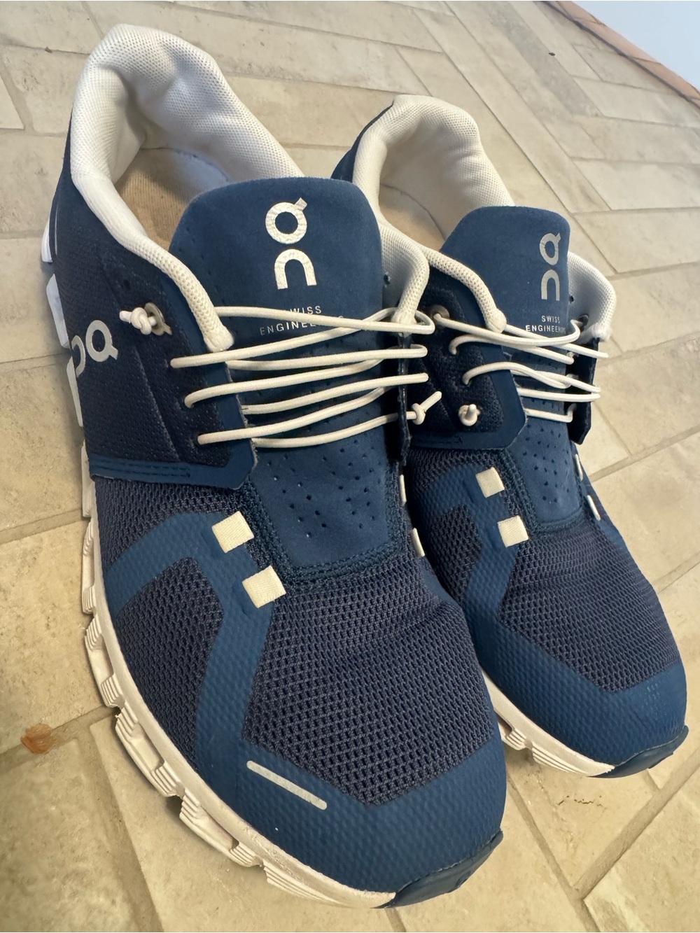 On Clouds women’s size 10.5 sneakers